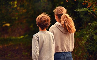 Zwei Kinder, zwei Welten – Astrid und Tom: Was uns Kinder über Deeskalation lehren